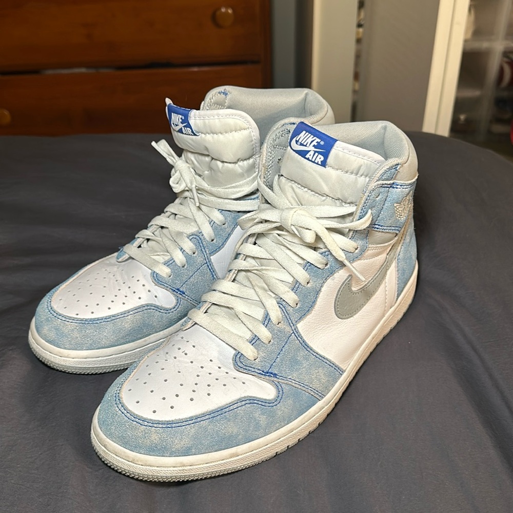 Nike Jordan 1 Hyper Royal